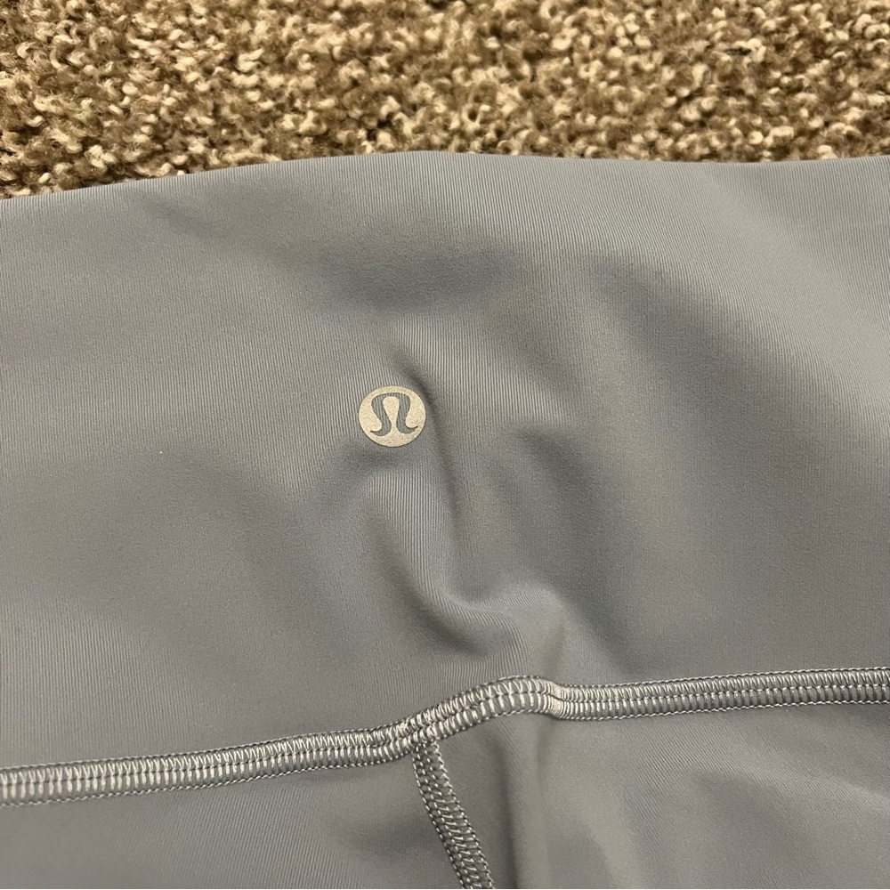Lululemon Wunder Train High-Rise Tight 21” crop - Picture 3 of 4